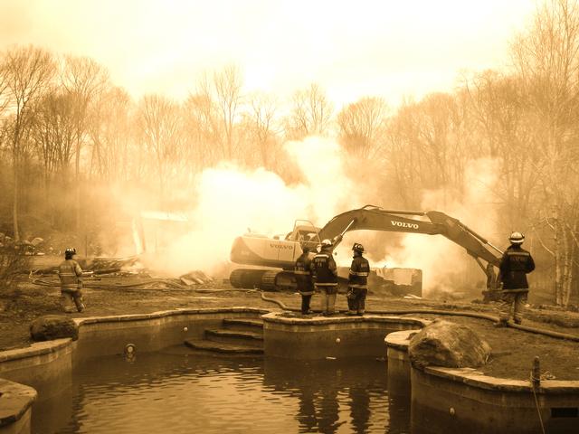 Live Burn - Harris Road, Bedford Hills - 2008